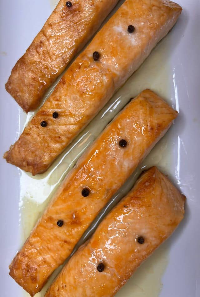 黄油布兰科鲑鱼